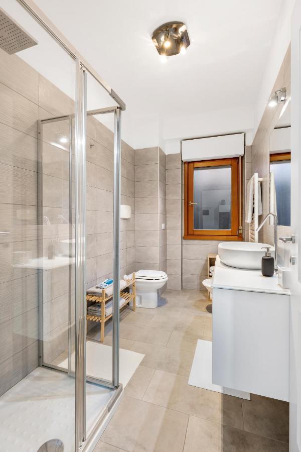 Budapest Design E Piscina